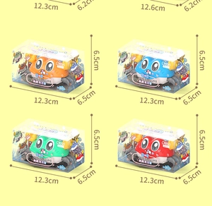 Detailed size specifications and dimensions for the running bubble crab toy in box