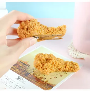 Fermaglio per capelli a coscia di pollo fritto in PVC con texture realistica e clip in metallo