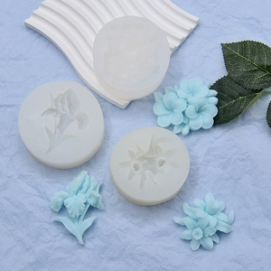 3D flower and pinecone silicone fondant molds with blue floral sugarcraft results
