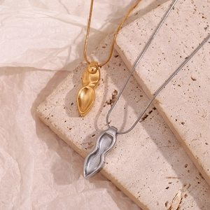 Collier avec pendentif cacahuète artistique en or 18 carats et argent, chaîne serpent