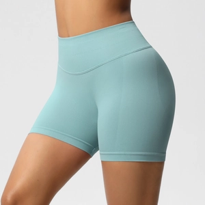 Détail du short de yoga sans couture taille haute avec effet push-up fessier et texture galbante