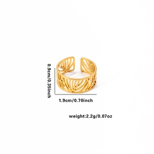 Detailed view of gold leaf pattern ring showing 0.9cm height and 1.9cm diameter
