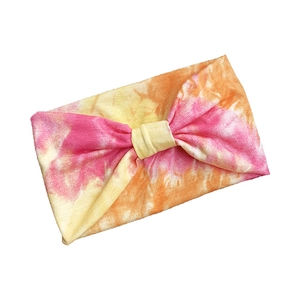 Pink and orange tie-dye ultra-wide elastic yoga headband with a cute bow knot design