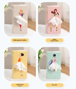Collection de boîtes à mouchoirs créatives avec quatre motifs de filles de dessin animé