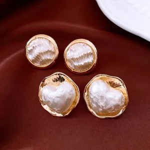 Boucles D Oreilles Puces Rondes Vintage Alliage Künstliche Perle Imitation Avec Tige Argent Plaqué Or Réel 16K Style Français Élégant