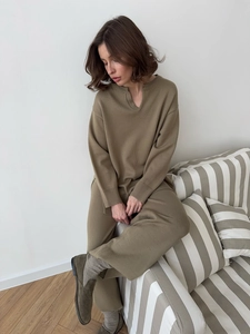 Ensemble en tricot marron pour femme comprenant un cardigan col V et un pantalon large
