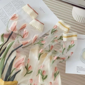 Chaussettes transparentes respirantes avec broderie tulipe et bords en maille doux