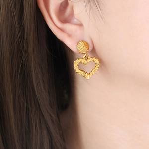 French vintage woven hollow heart pendant earrings in 18K gold plated titanium steel