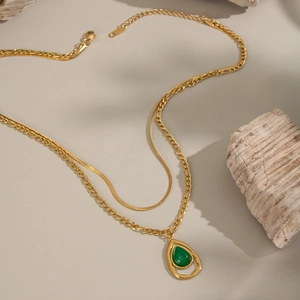 Double-layer gold stainless steel necklace with green aventurine teardrop pendant