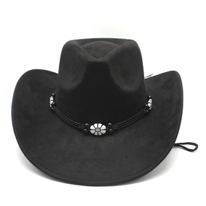 Détail chapeau de cowboy noir en daim avec ruban à perles fleurs et cordon coupe-vent