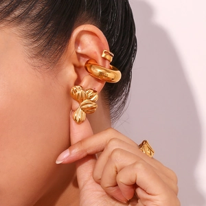 18K gold plated stainless steel jewelry set featuring flower earrings and chunky ear cuffs