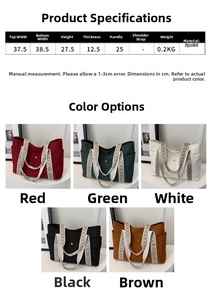 Tabella taglie dettagliata con dimensioni per la borsa tote in nylon larga 38,5 cm