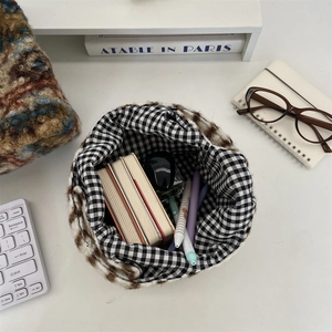 Sac à main en peluche léopard avec doublure à carreaux pour papeterie et lunettes