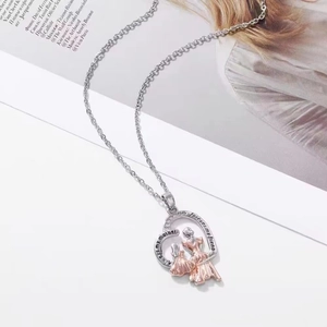 Two-tone heart necklace for Mother's Day with silver and rose gold mother-daughter motif
