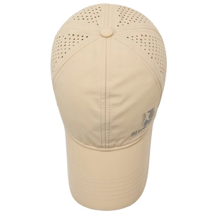 Casquette de sport beige respirante avec perforations laser et tissu à séchage rapide