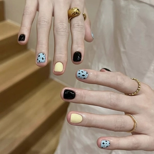 Press On Nails Short Square Glossy Finish Cow Print Pattern Minimalist Ins Style Elegant Manicure Fake Nails For Women