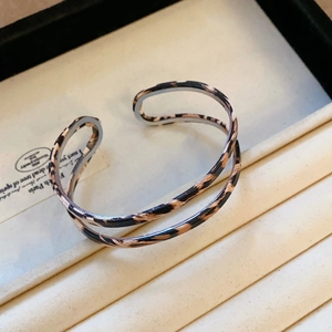 Vintage leopard print double-layered open bangle with a twisted design for women
