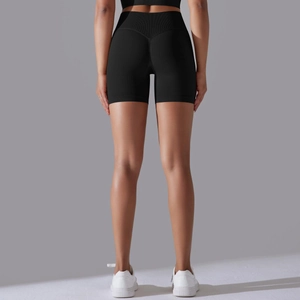 Vue arrière du short de yoga noir sans couture à taille haute avec ceinture côtelée