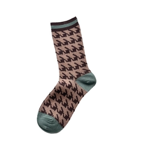 Autumn soft cashmere mid-calf socks with retro brown houndstooth pattern and cotton blend