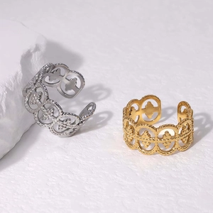 Adjustable hollow-out stainless steel rings in gold and silver finish with elegant shadows