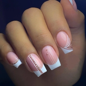 French Style Press On Nails Short Square Nude Pink White Tips Gold Glitter Rhinestone Decorative Wearable False Nails For Women