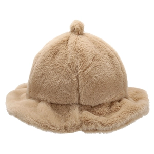 Chapeau bob d'hiver en fausse fourrure beige avec pompon et bord ondulé pour femme