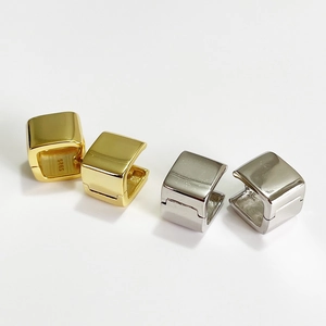 S925 sterling silver square hoop earrings in gold and silver finish with mirror polishing