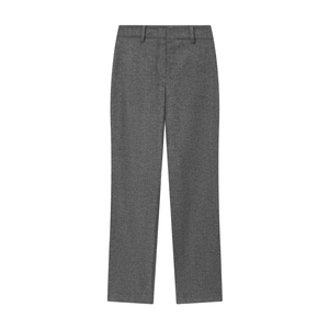 Costume d'automne pour femme avec blazer ceinturé gris foncé et pantalon droit assorti