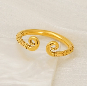 Detailed view of the 18K gold plated Sun Wukong ring with vintage cloud spiral design