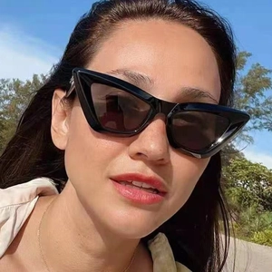 Cat Eye Sunglasses Women Vintage Trendy UV400 Protection Transparent Plastic Frame Metal Decoration Retro Fashion Eyewear