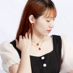 Minimalist double-layer stainless steel necklace and red ladybug earrings set for women