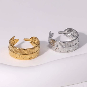 Anelli aperti regolabili in acciaio inossidabile a forma di piuma oro 18K e argento
