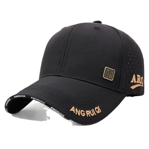 Casquette de baseball noire respirante avec broderie et protection solaire de sport
