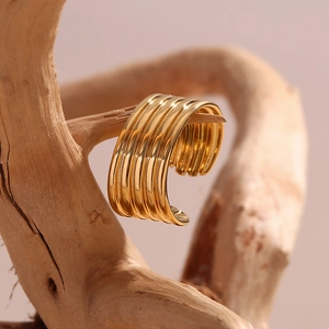 Bague ouverte minimaliste en acier inoxydable plaqué or 18 carats pour femme