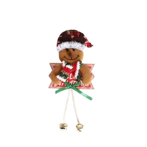 Weihnachts-Rentier-Plüschfigur mit Glocken und Merry Christmas Schild Deko