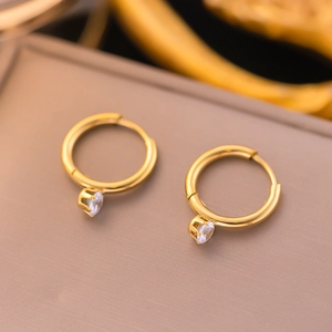 Luxuriöse goldene Creolen mit Sechs-Krallen-Zirkonia für Damen, hochwertig poliertes Design