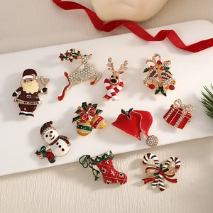 Set di 10 spille natalizie con Babbo Natale, renna e pupazzo di neve in rosso e oro lucido