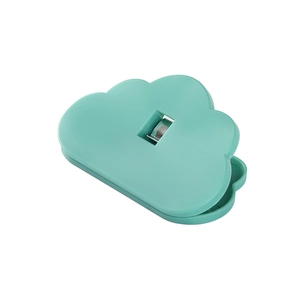 Green cloud-shaped plastic sealing clip for kitchen food preservation and snacks