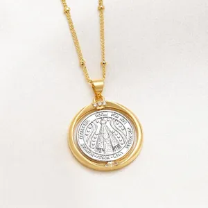 Collar con colgante giratorio Virgen María bañado en oro 18k y piedras blancas