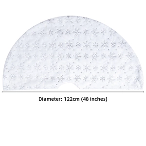 Détail du tapis de sapin de Noël blanc en peluche avec paillettes de flocons argentés, 122 cm