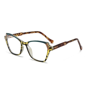Retro cat-eye blue light blocking glasses with tortoiseshell and dark green frame