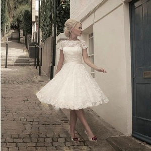 Robe De Mariée Courte En Dentelle Ligne A Col Creux Manches Courtes Nœud En Satin Élégante Pour Femmes