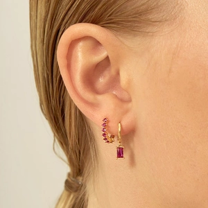 Luxury S925 silver needle C-shaped earrings with pink geometric zircons on model