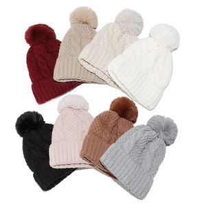 Women Winter Knitted Beanie Hat Acrylic Cable Knit Thick Fleece Lined Thermal Outdoor Skiing Faux Fur Pom Pom
