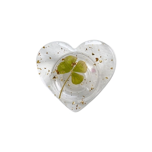 Heart-shaped resin phone socket with real four-leaf clover and gold foil flakes