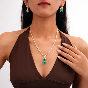 Elegante Collana Con Ciondolo Quadrato Pietra Preziosa Verde E Orecchini Gioielli In Lega Rame Strass Stile Retrò