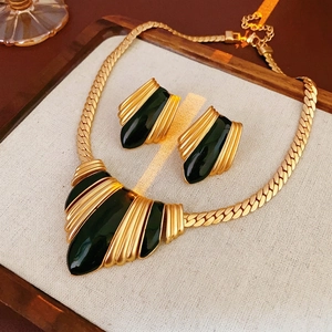 Vintage Jewelry Alloy Enamel Geometric Pendant Necklace Earrings With Silver Earring Post Retro Luxury For Women