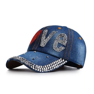 Blaue Jeans-Basecap mit glitzernden Strass-Buchstaben und gesticktem Herz-Detail