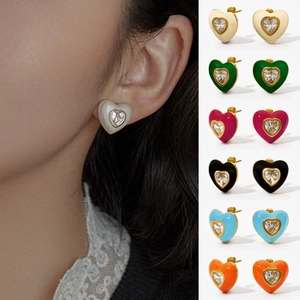 Boucles D Oreilles Puces En Forme De Coeur Émail Coloré Zircon Incrusté Acier Inoxydable Bijoux Élégants Pour Femmes