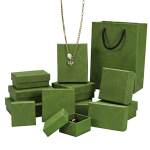Deep green vintage paisley jewelry gift box set with matching paper tote bags